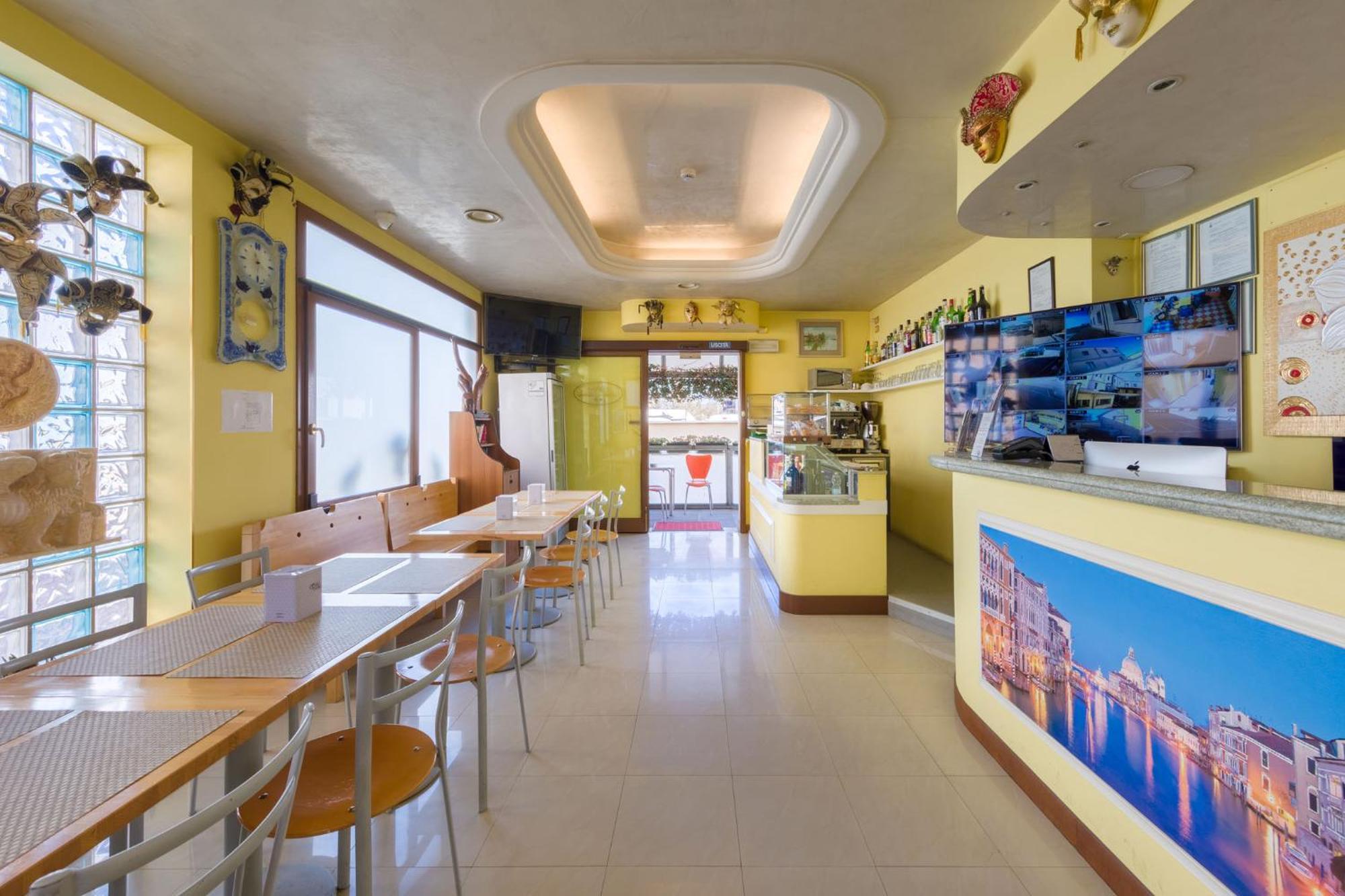 Hotel New Aurora Venice Маргера Екстериор снимка