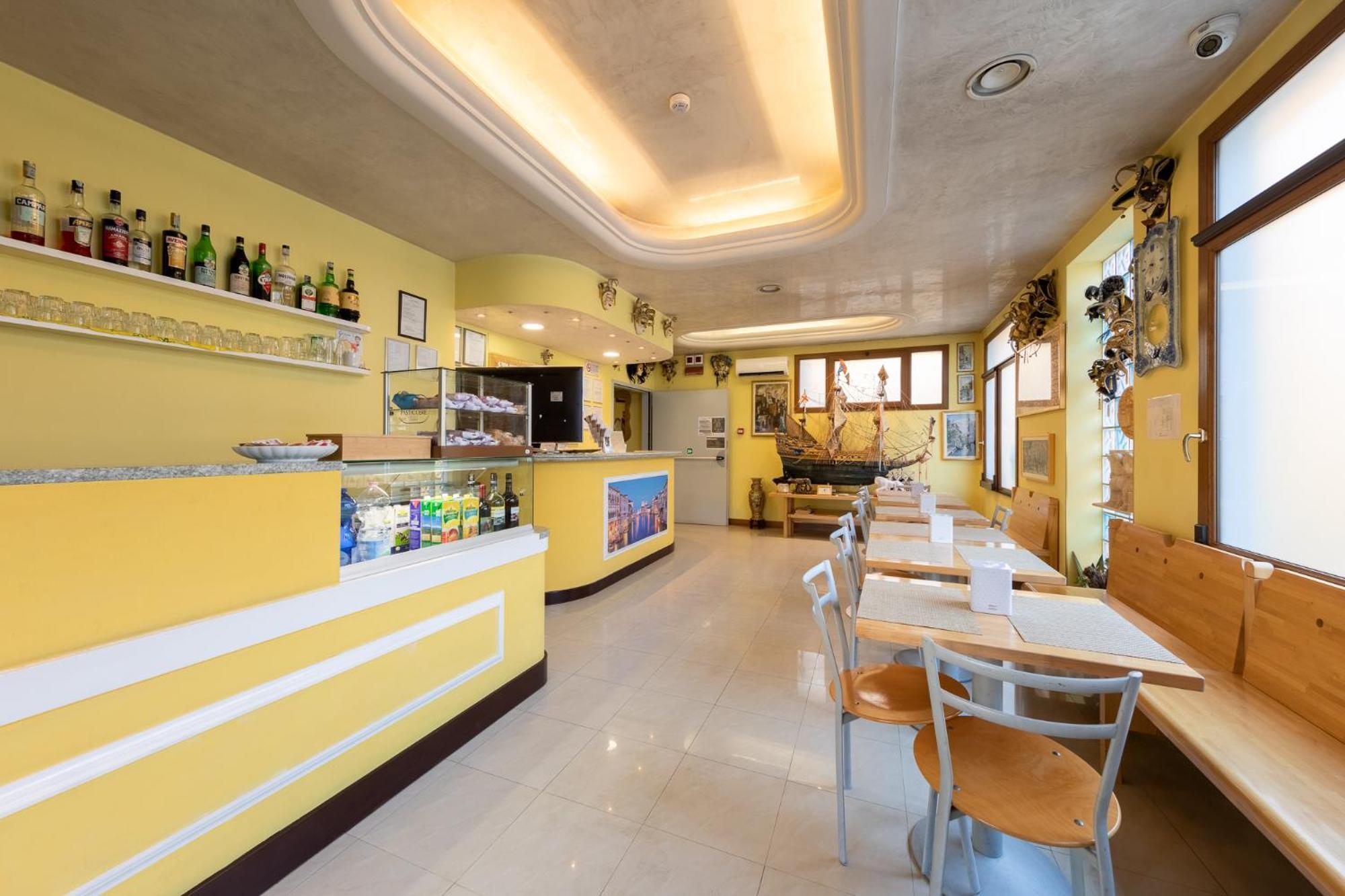 Hotel New Aurora Venice Маргера Екстериор снимка