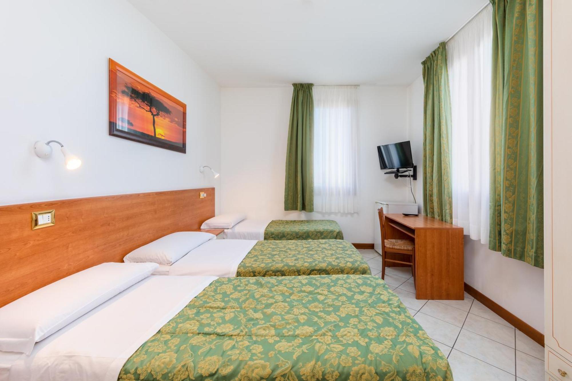 Hotel New Aurora Venice Маргера Екстериор снимка