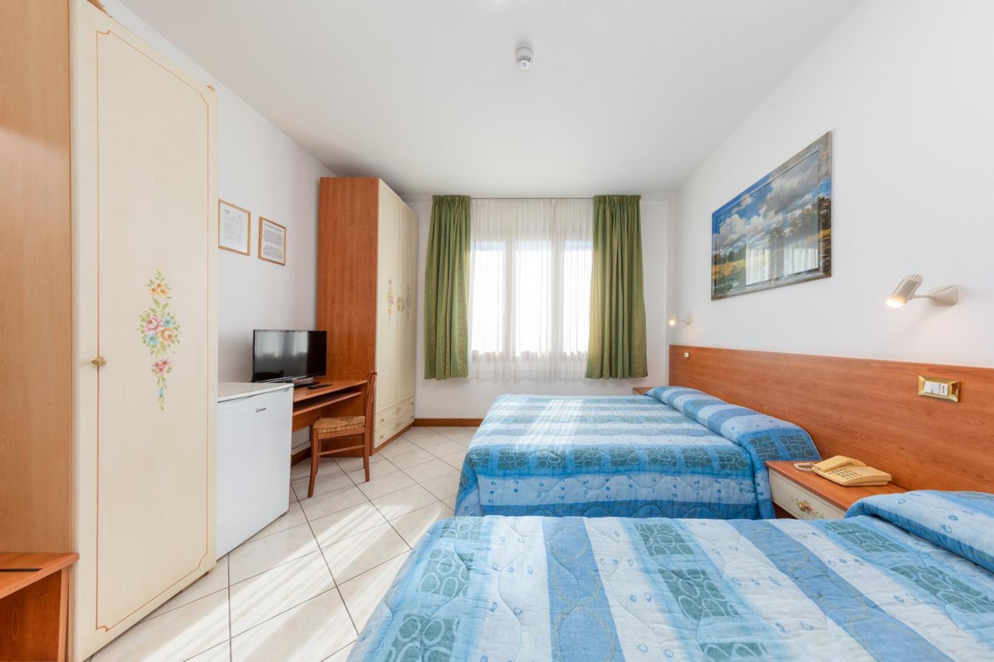 Hotel New Aurora Venice Маргера Екстериор снимка