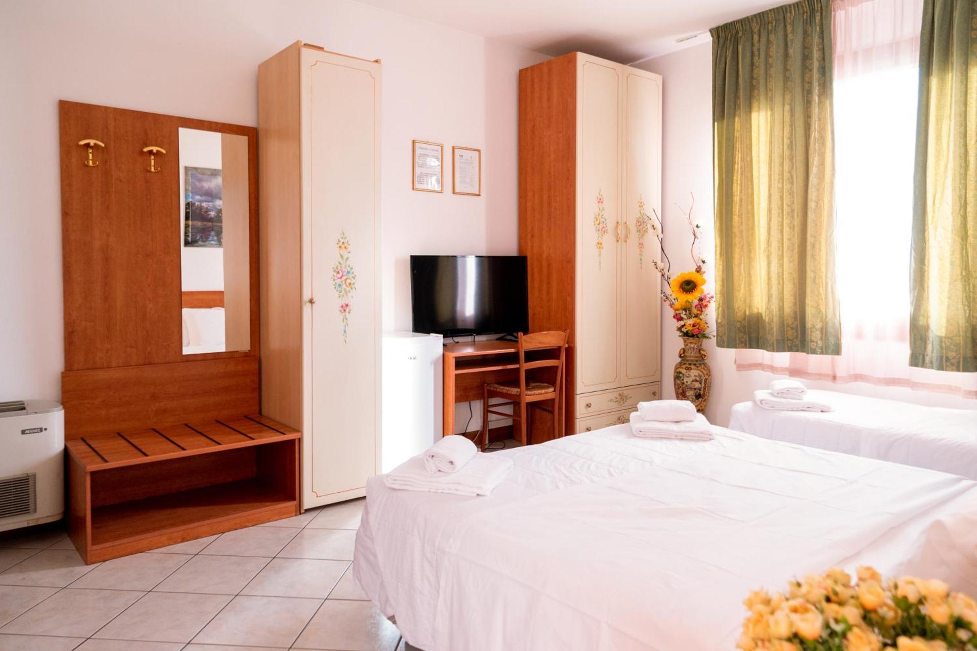 Hotel New Aurora Venice Маргера Екстериор снимка