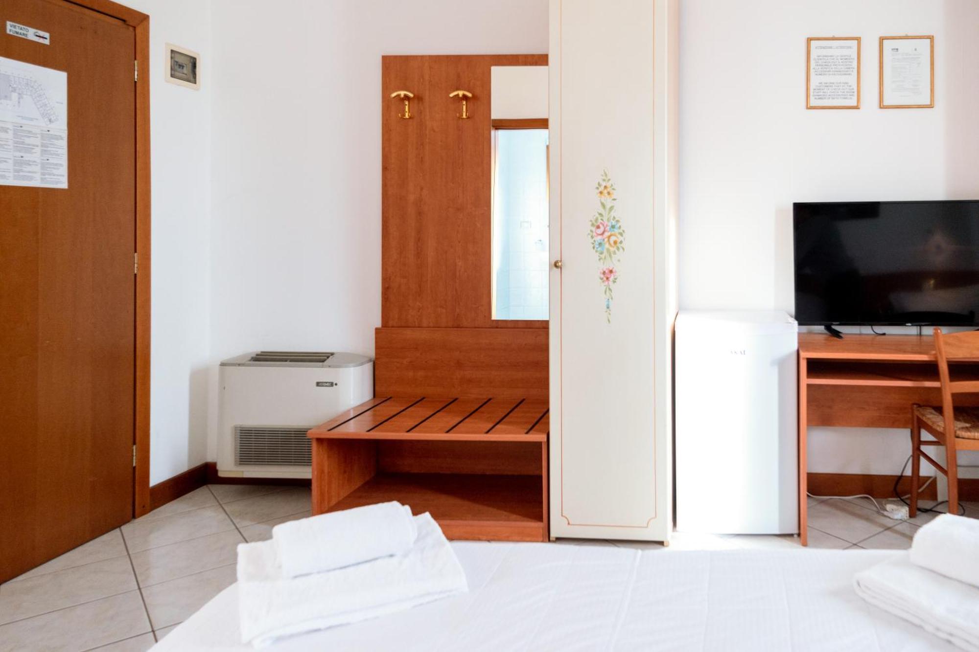 Hotel New Aurora Venice Маргера Екстериор снимка