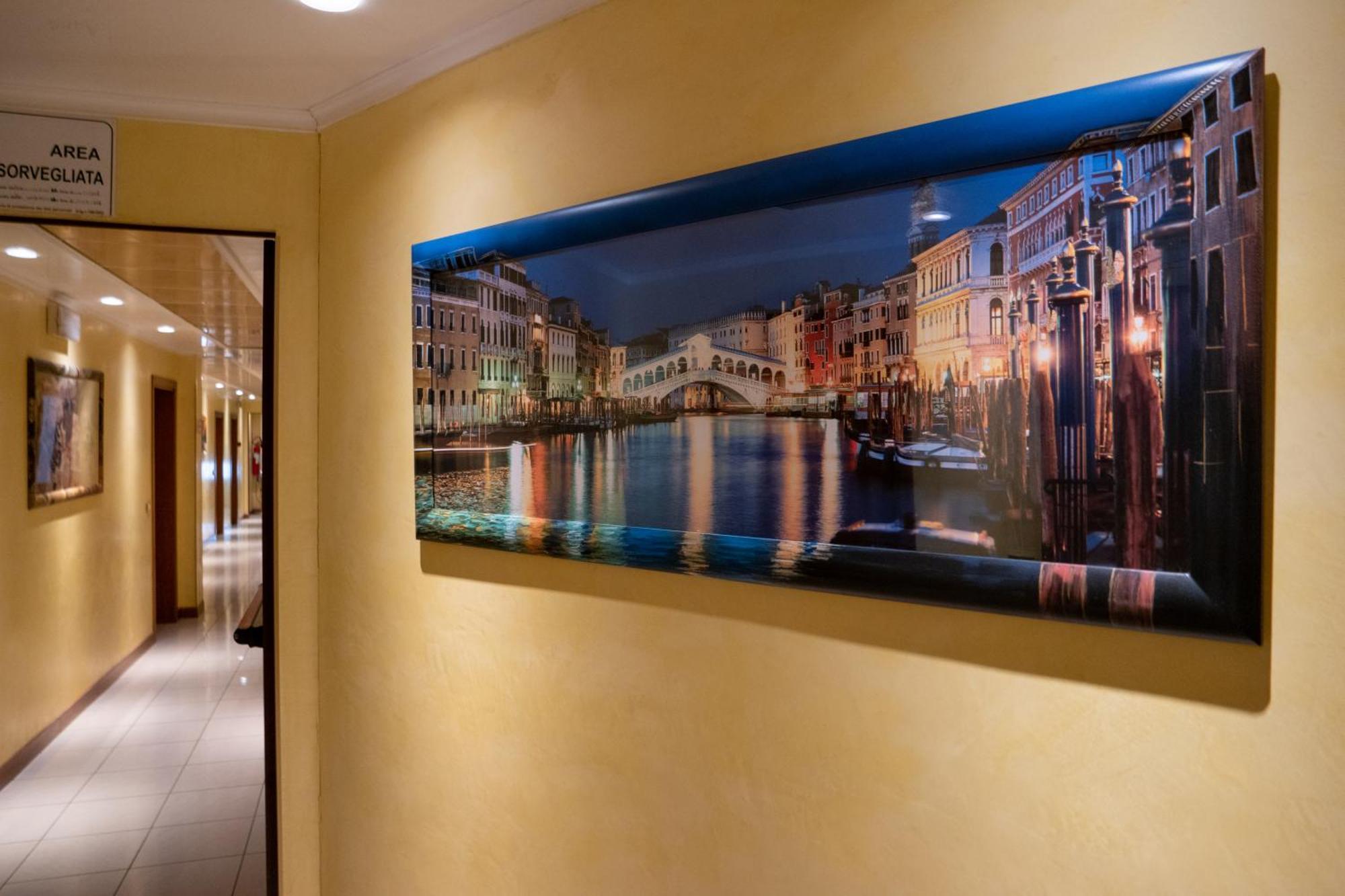Hotel New Aurora Venice Маргера Екстериор снимка