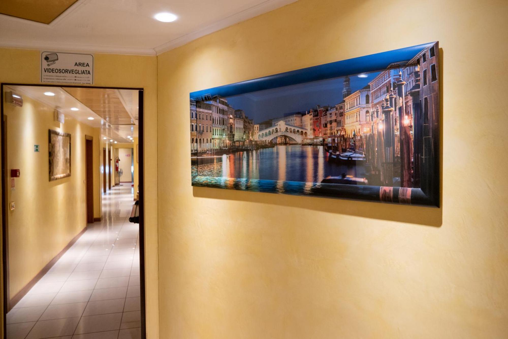 Hotel New Aurora Venice Маргера Екстериор снимка